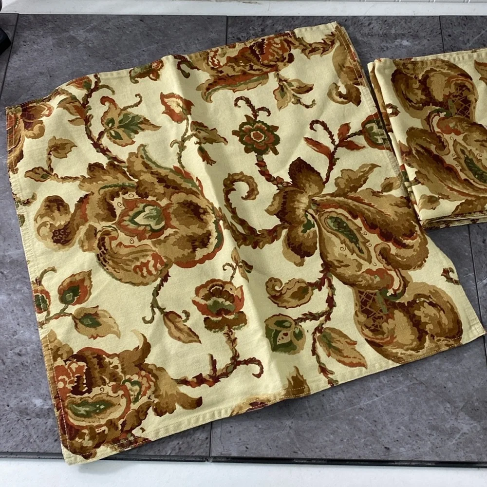 Lauren Ralph Lauren Placemats Medallian Floral Almond Buttery Yellow Table Linen